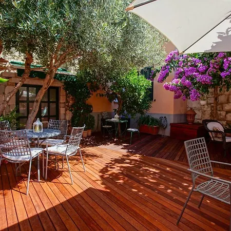 Πανσιόν Boutique Guest Zephyrus Σπλιτ