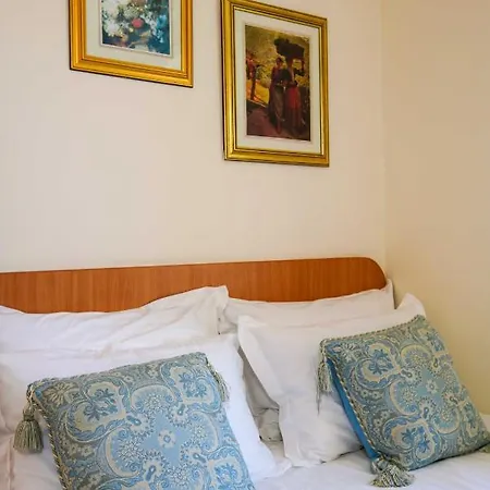 泽斐洛斯精品酒店 4*