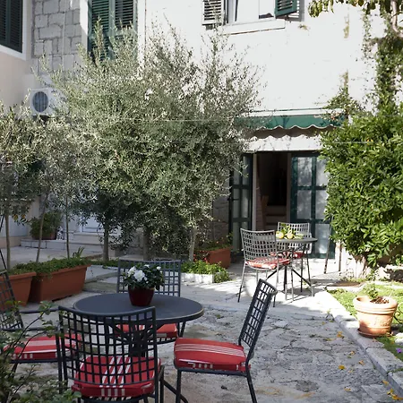 Boutique Guest Zephyrus Πανσιόν Σπλιτ