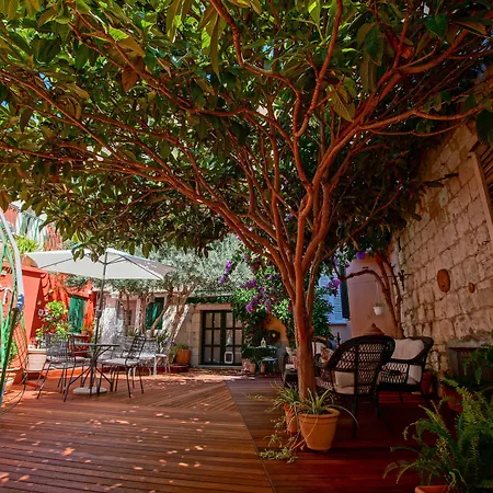 Boutique Guest Zephyrus Gostinjska kuća 4*