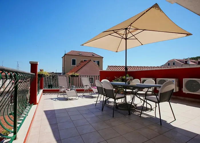 Boutique Guest Zephyrus 4* سبليت