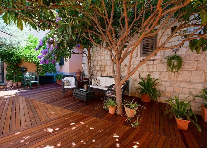 Guest house Boutique Guest Zephyrus 4*