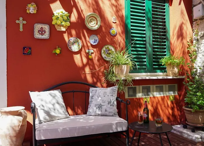 Boutique Guest Zephyrus Split